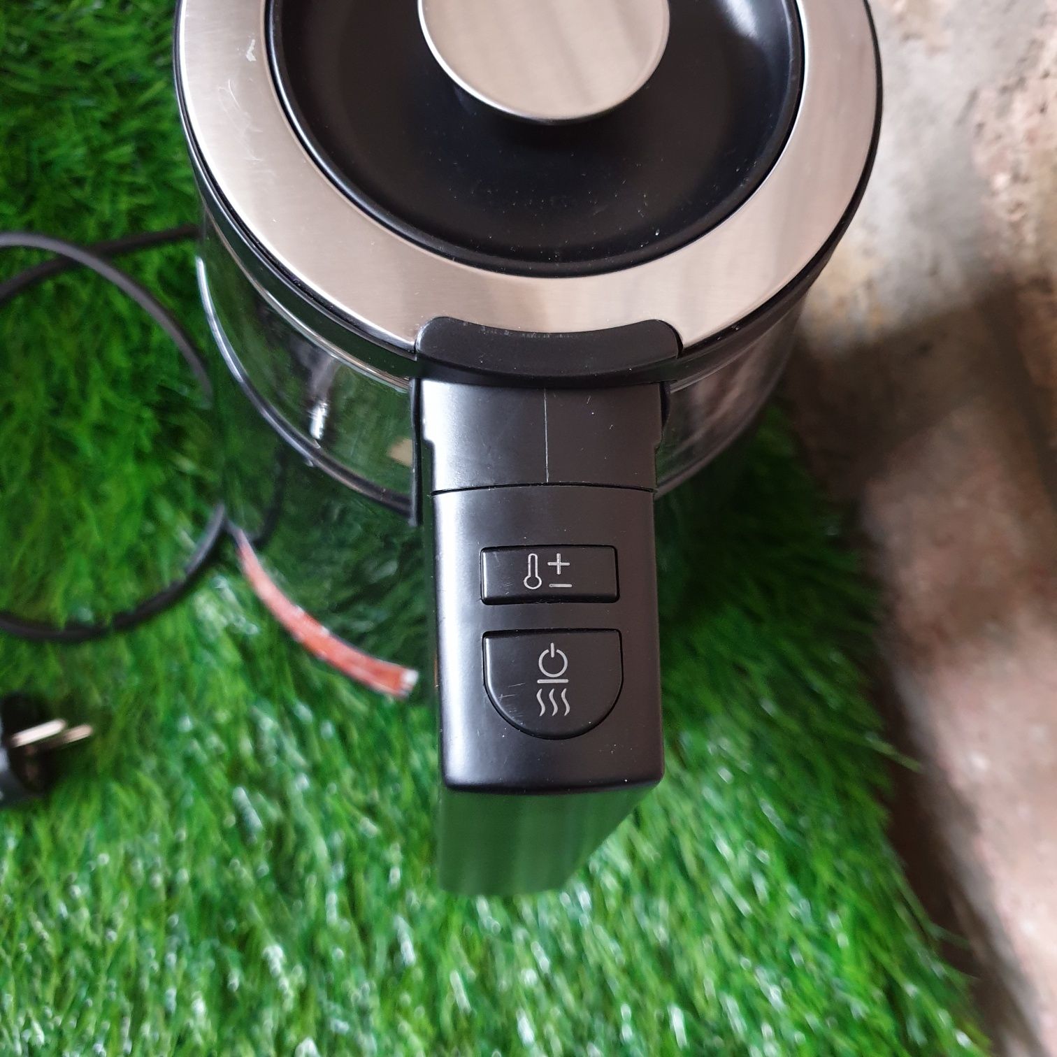 Чайники Maxwell MW-1079 W, Maxwell MW-1004 TR и Vitek VT-7063