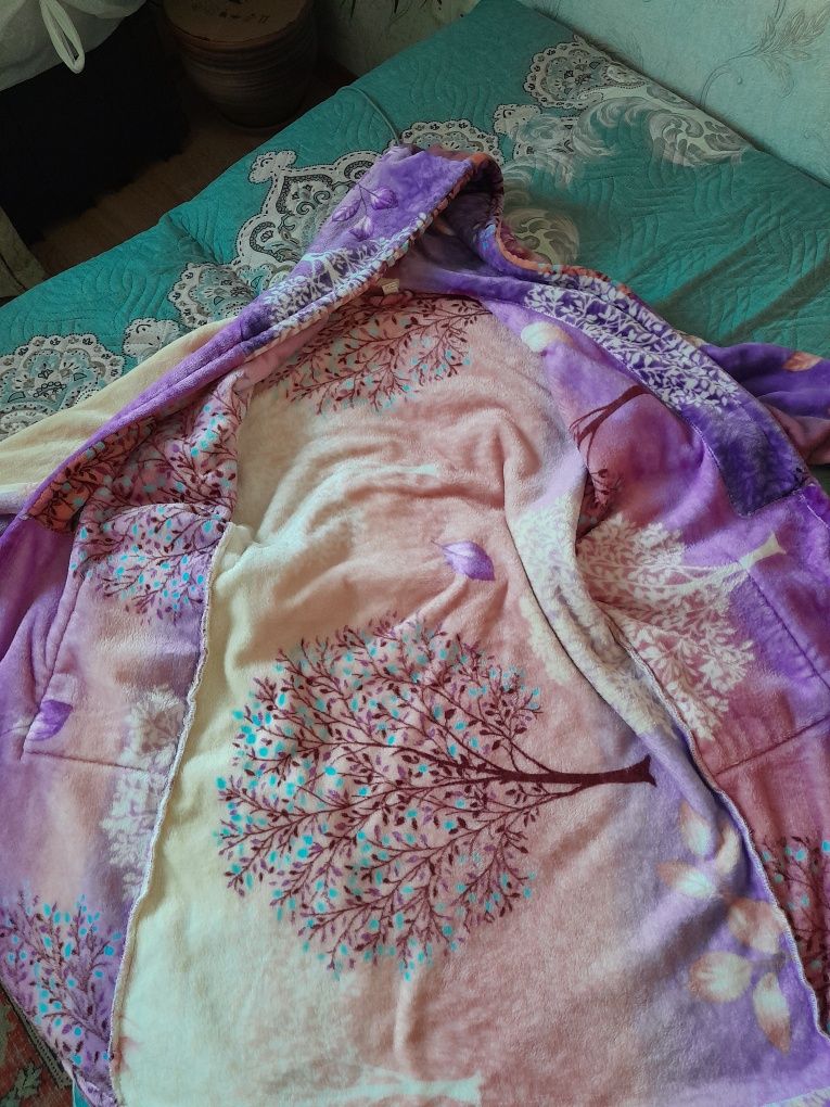Продам халат для девочки