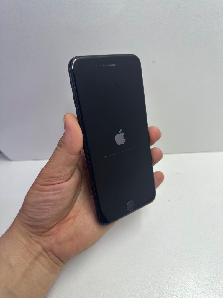 Продам Айфон 7 Plus 256г