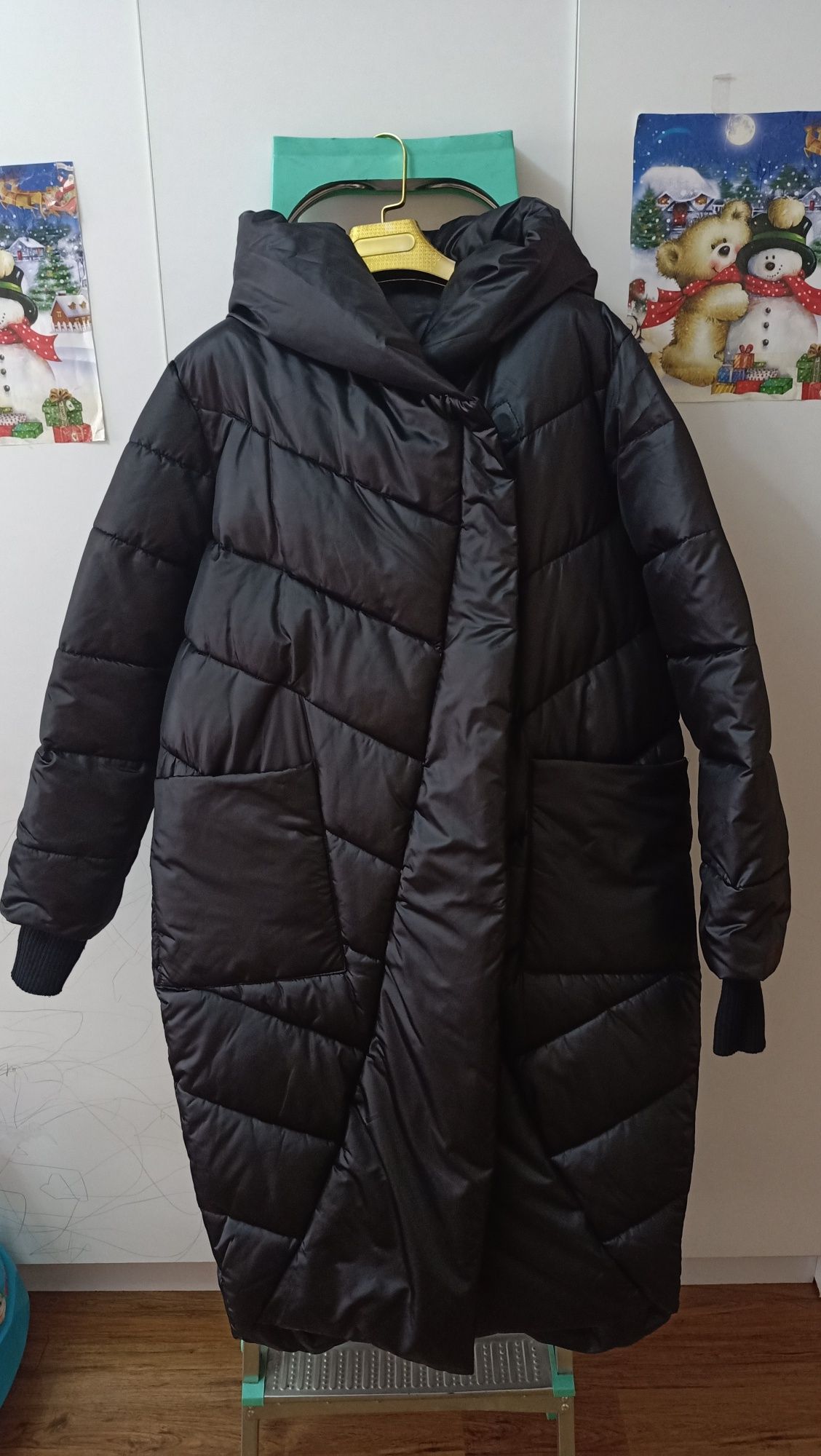 Продам женский пуховик. Новый. Италия.