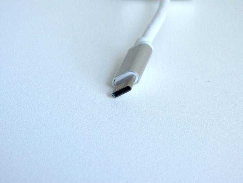 Переходник USB Type-C 3.1 на HDMI 1080p на MacBook и смартфон