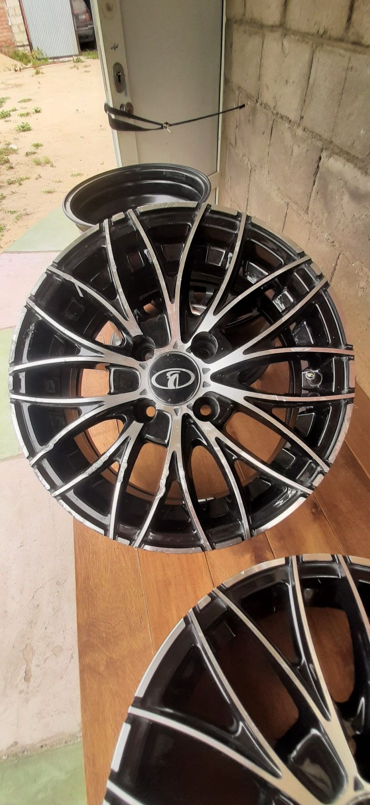 Диски на авто r14