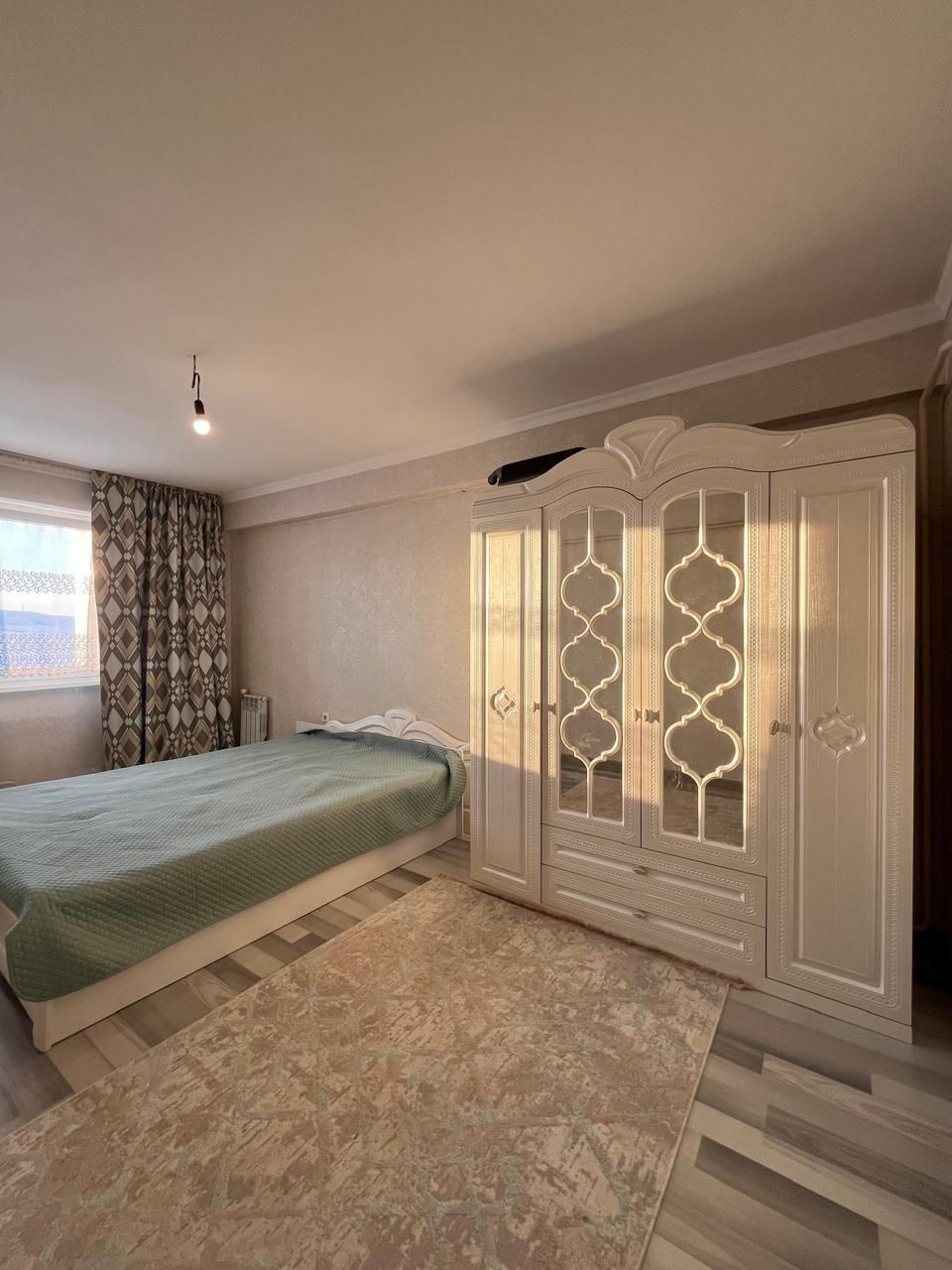Продам 3-комнатную квартиру с ремонтом и мебелью. Аль-Фараби 40. КШТ.