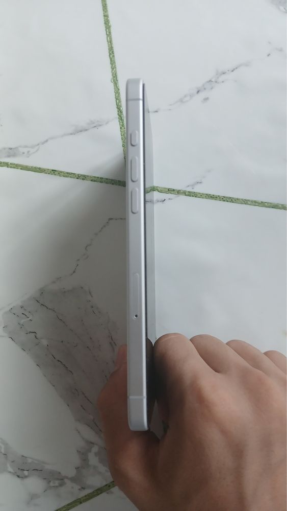 iPhone 16+ [iPhone 16 plus]