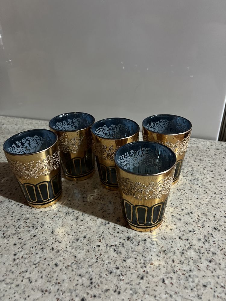 Продам стаканы праздничные