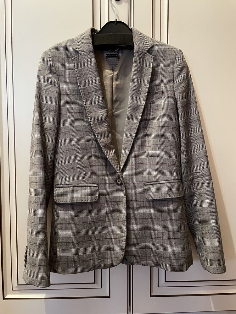 Продам пиджак женский Massimo Dutti