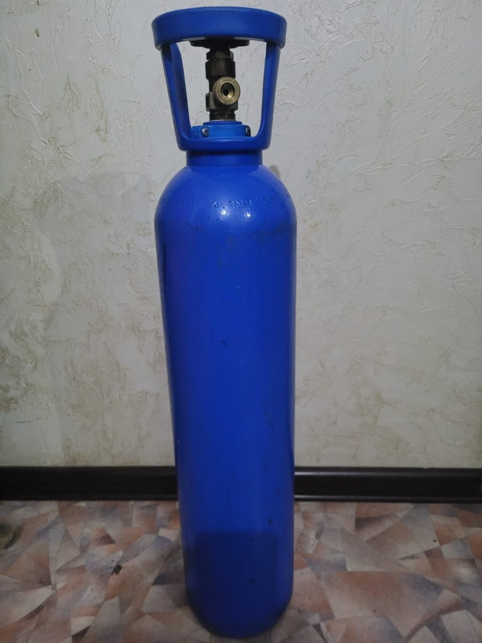 Продам балоны под кислород, угликеслоту, аргон, азот.