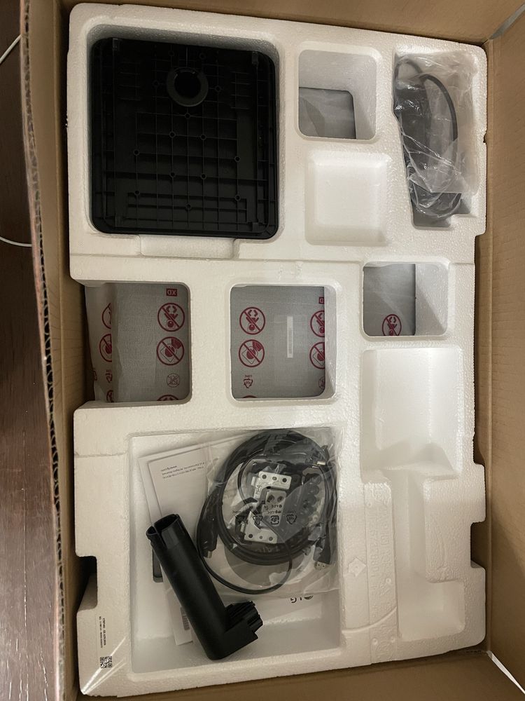 Монитор LG 27MP400