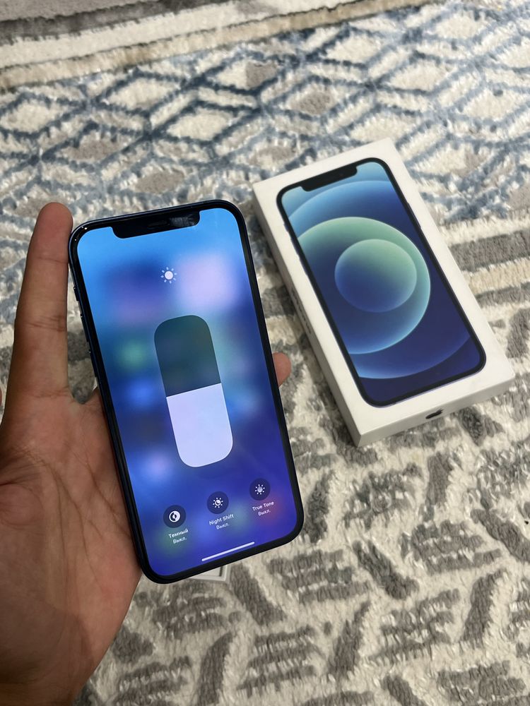 Телефон iPhone 12 64gb