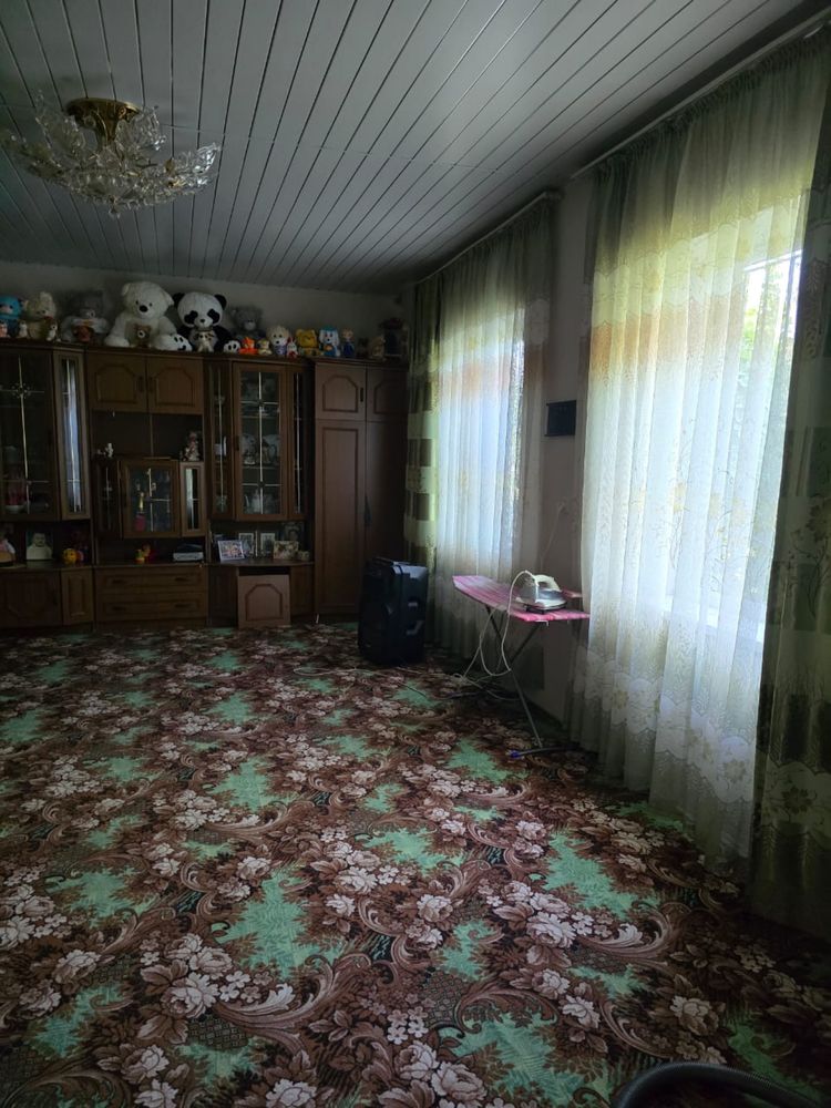 Продам частный дом , в хорошем состоянии срочно .