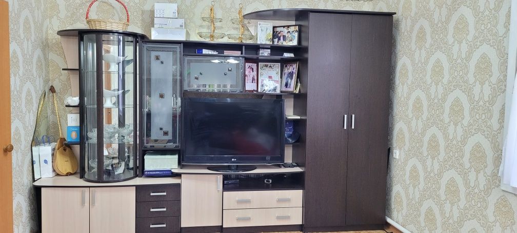 Продам гостиный гарнитур в отличном состоянии