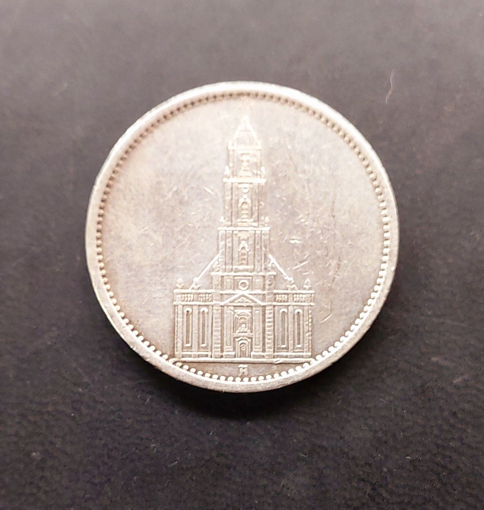 Продам, серебряные  монеты.