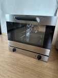 Продаю конвекционную печь SMEG ALFA43X