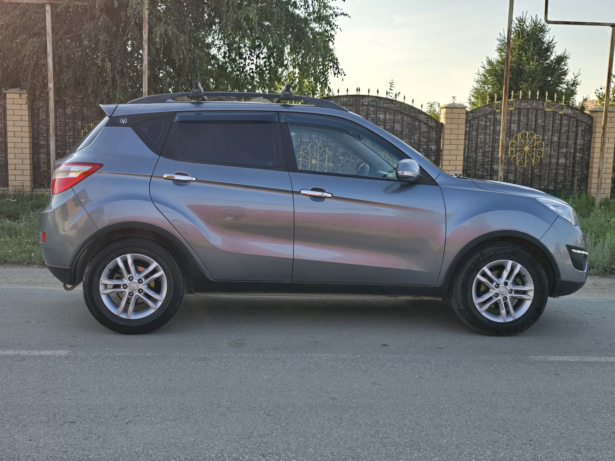 Продам CHANGAN cs35