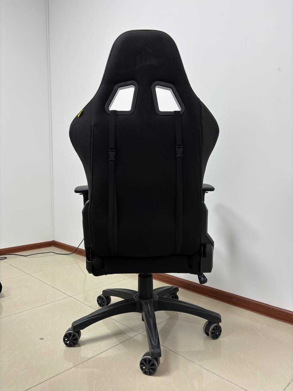 Б/У Игровое компьютерное кресло CORSAIR TC100 RELAXED