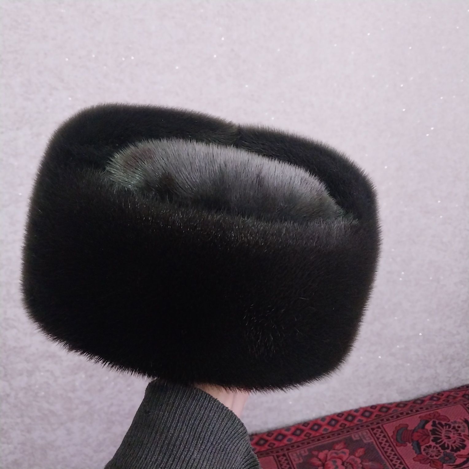 Продам костюм двойка,костюм тройка,шапку,дубленку...