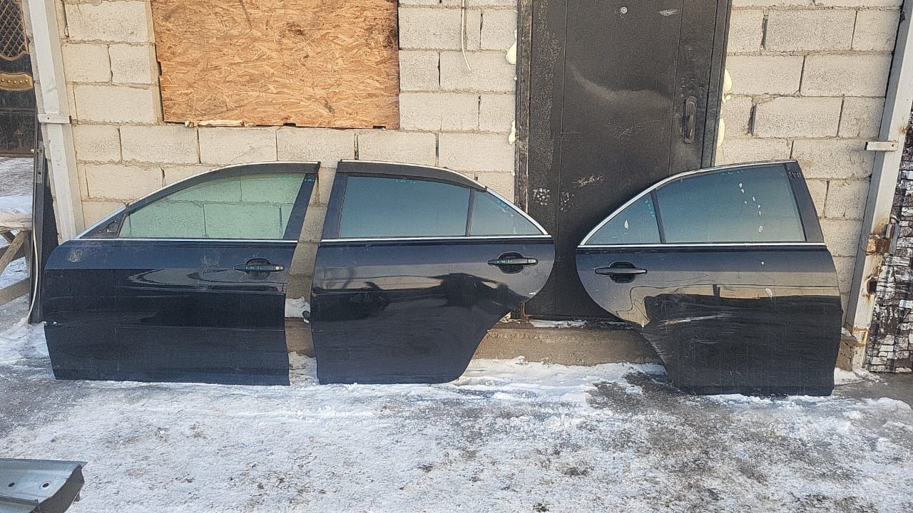 Toyota Camry 40 дверь комплект
