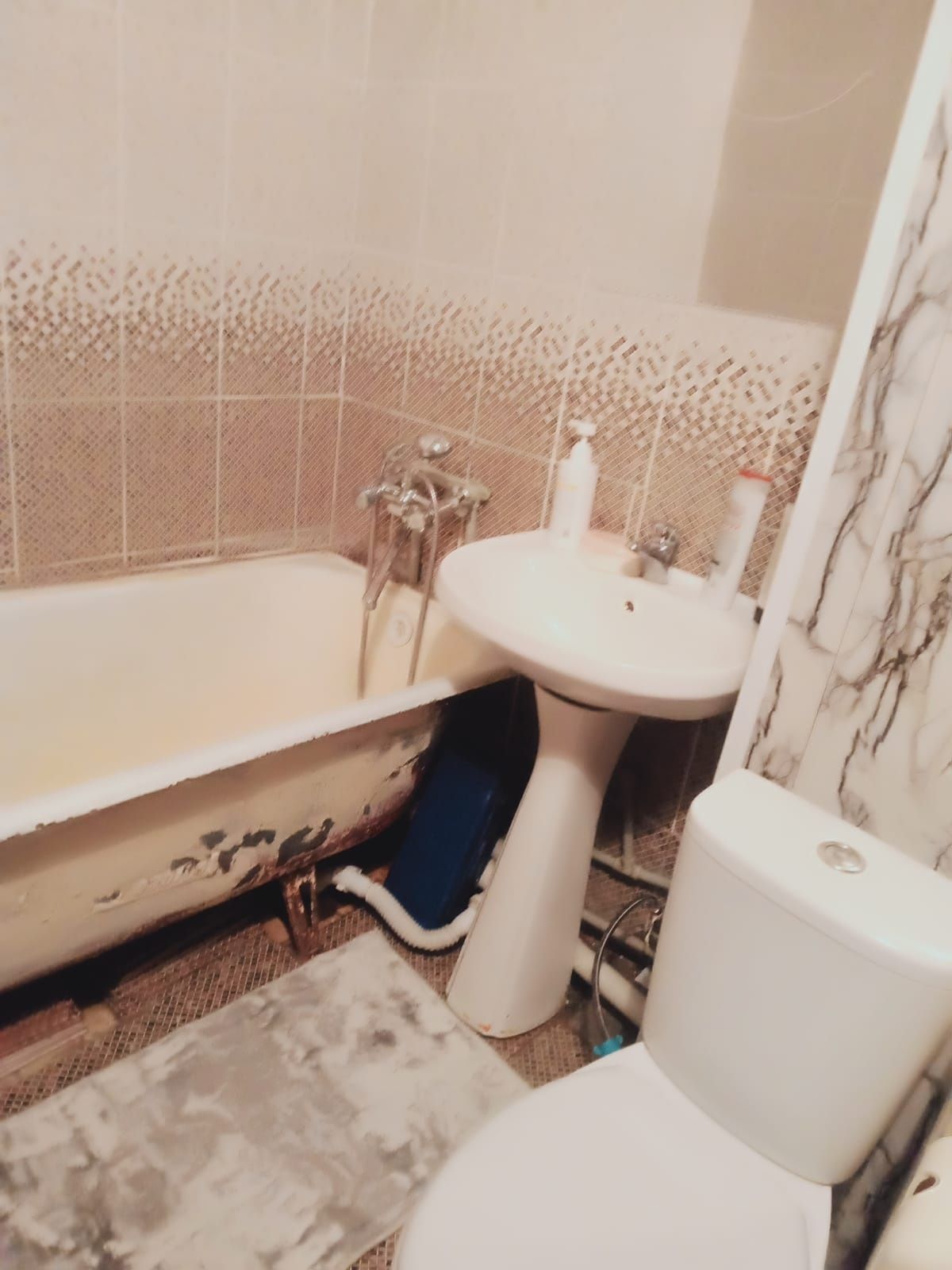 Продам 2, ух комнаты квартиа. В центре.