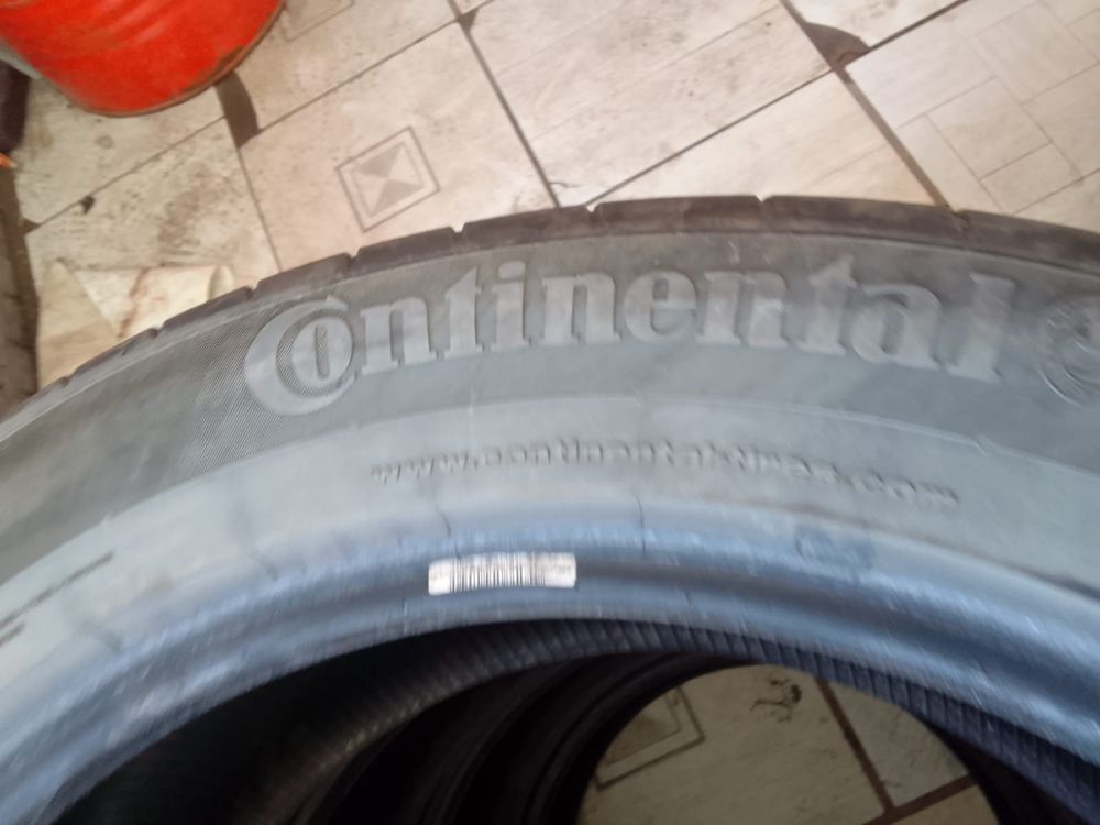 Продам комплект резины 235/55/R19