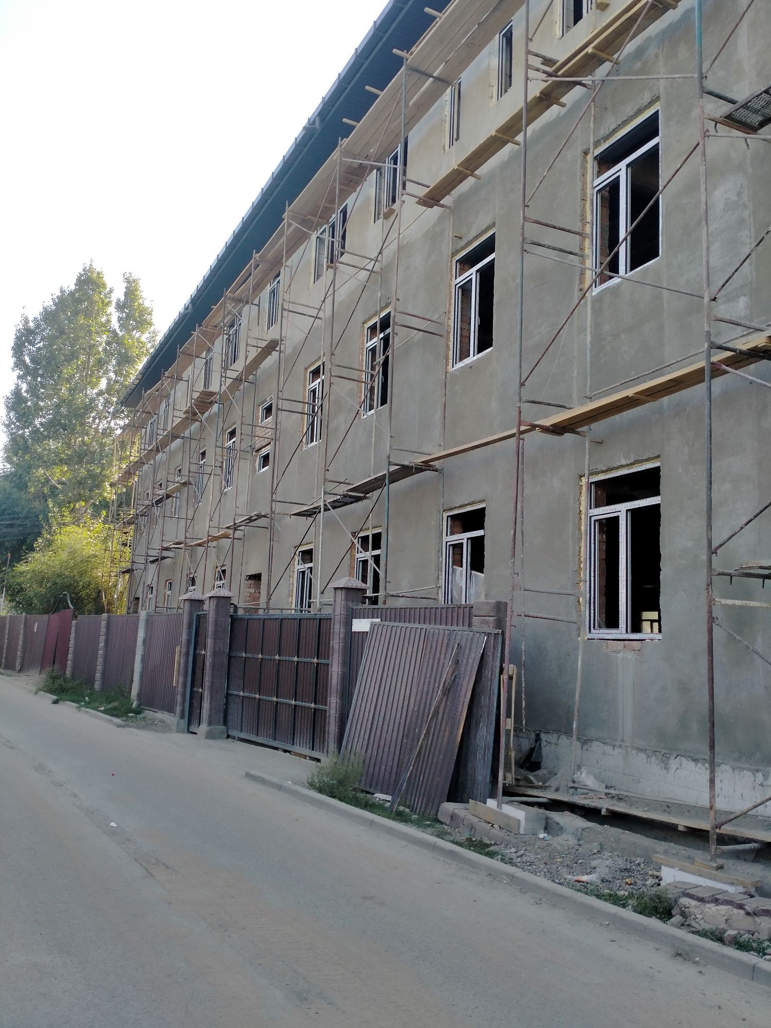 Аренда опалубки, строительные леса, доставка
