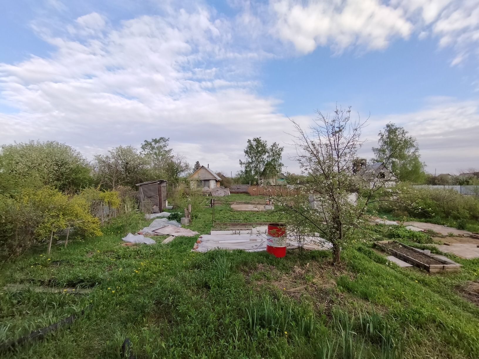 Продам дачу из двух участков 10 соток.