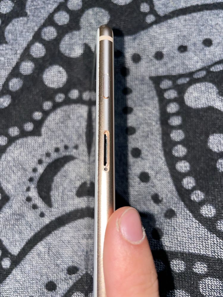 IPhone 8 64gb 67akb