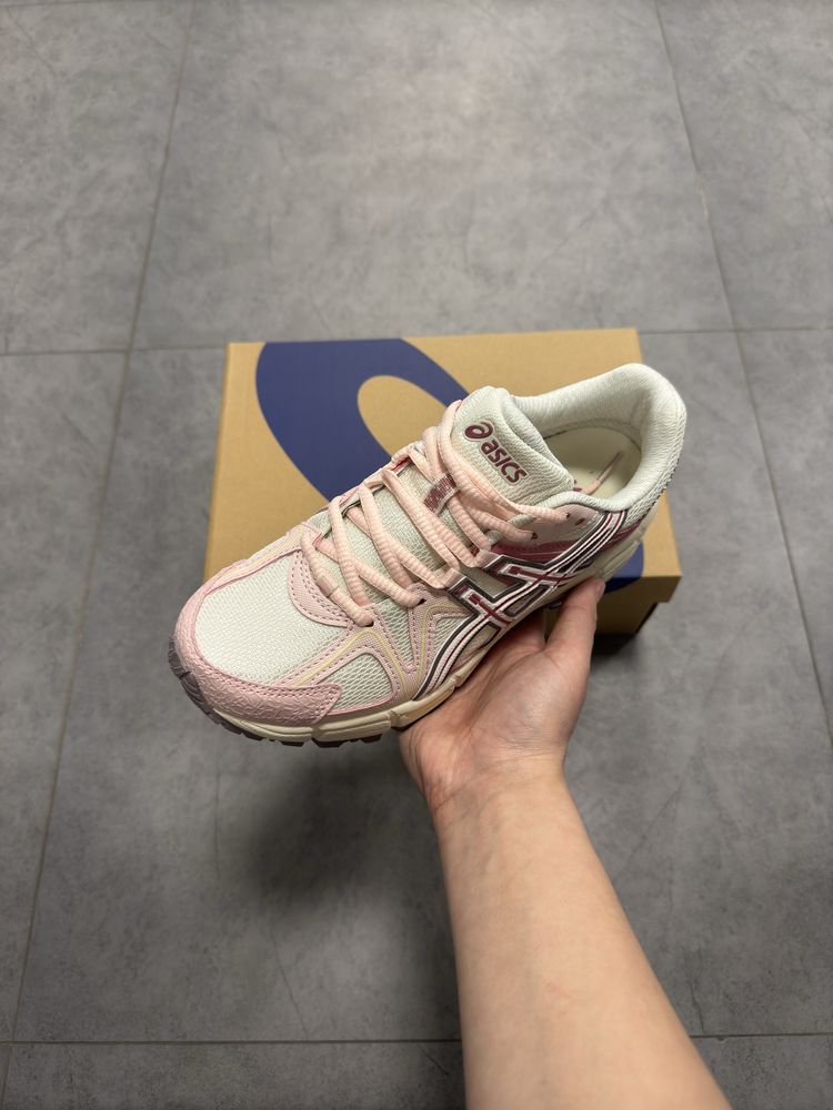 Asics Gel-Khana 8 pink