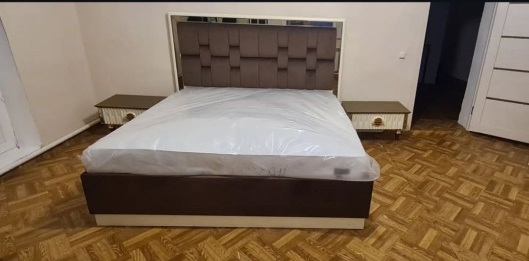 Кровать без матраса 50.000
