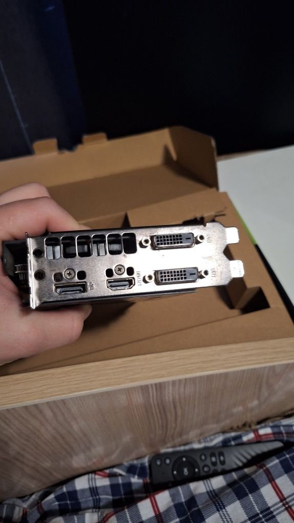 Видеокарта Nvidia gtx 1050 2gb