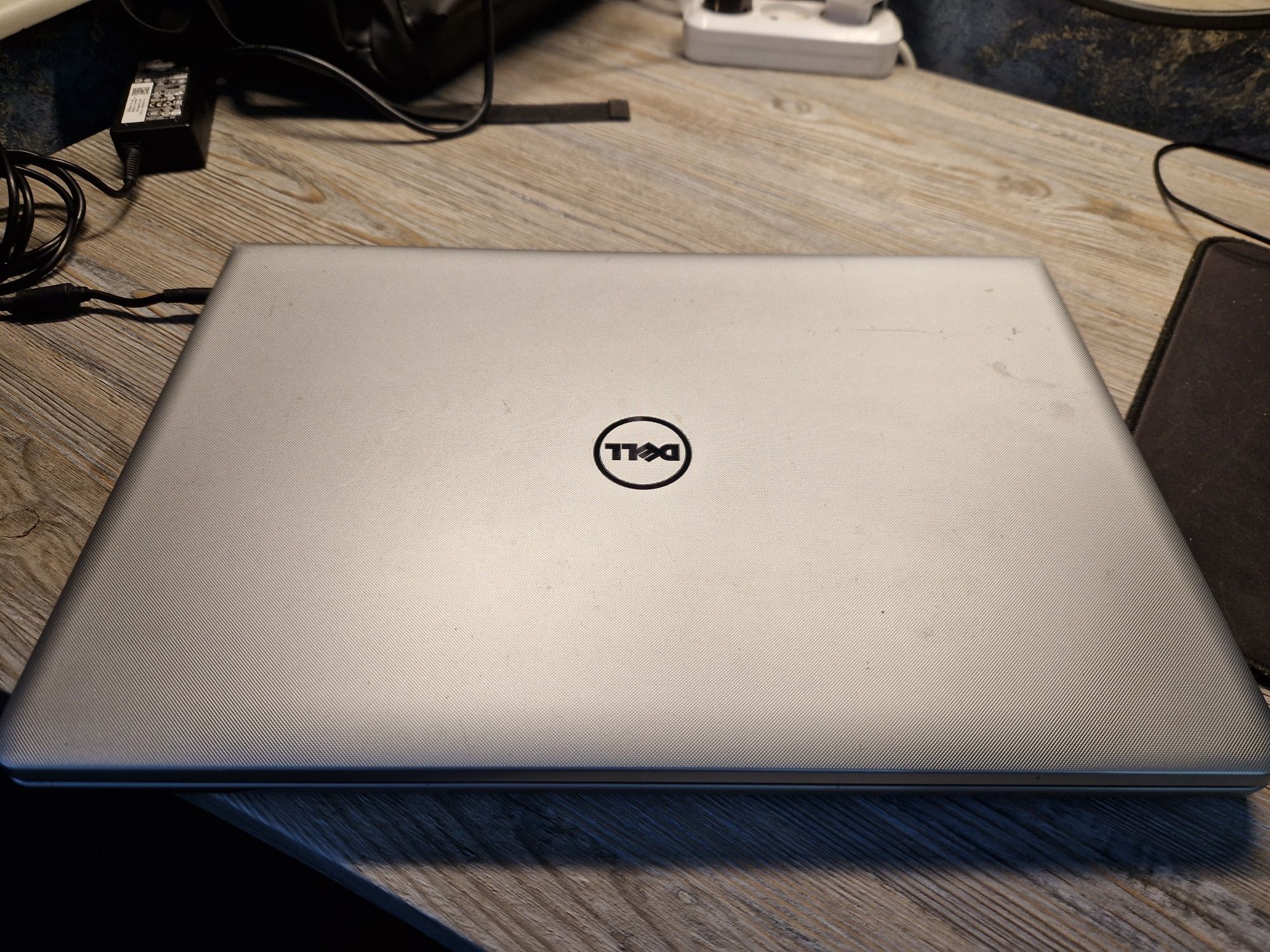 Ноутбук Corei7 экран 17 дюйм Dell inspiron 5759