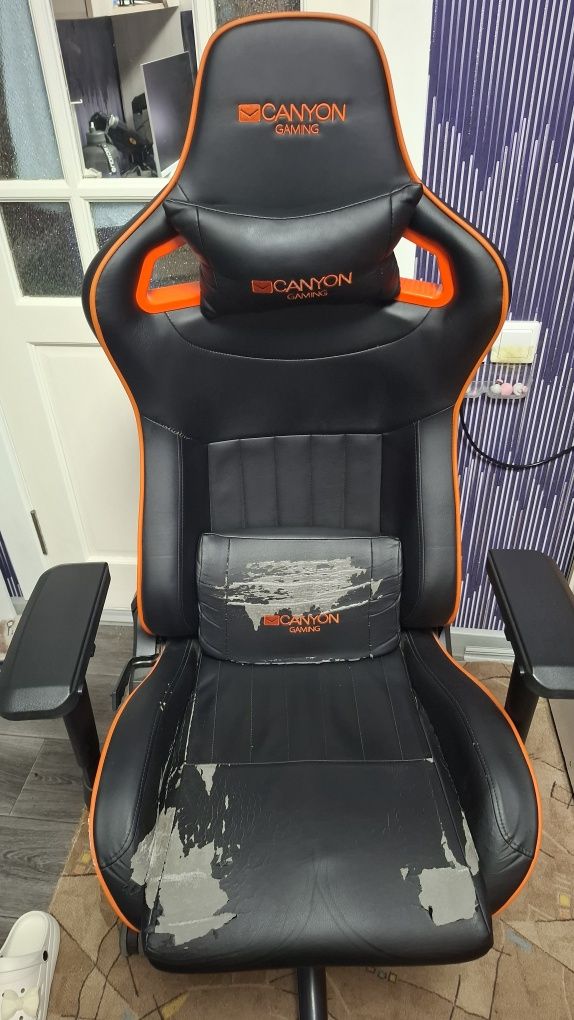 Продам игровое кресло