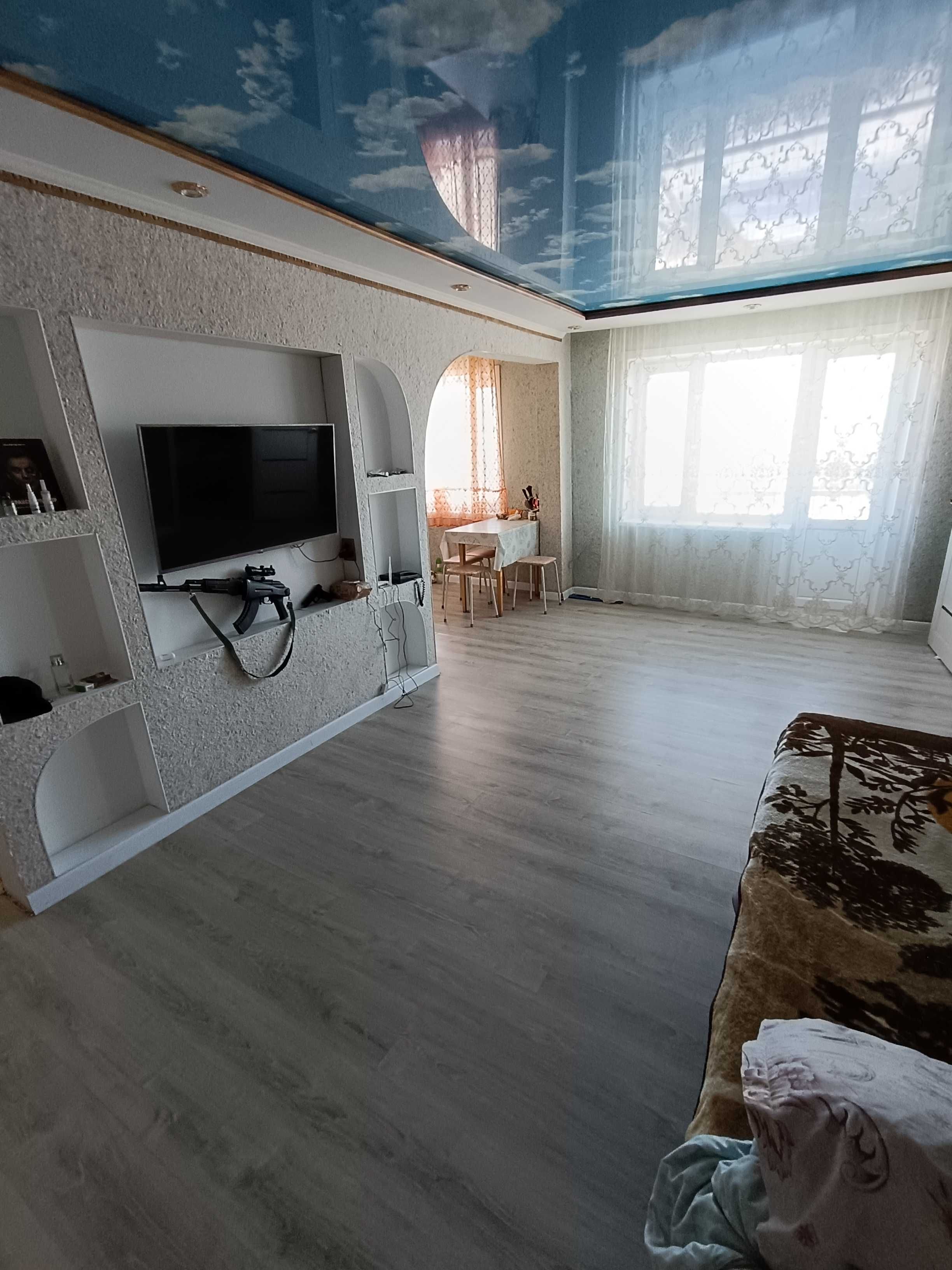 Продам 2-х комнатную квартиру центр