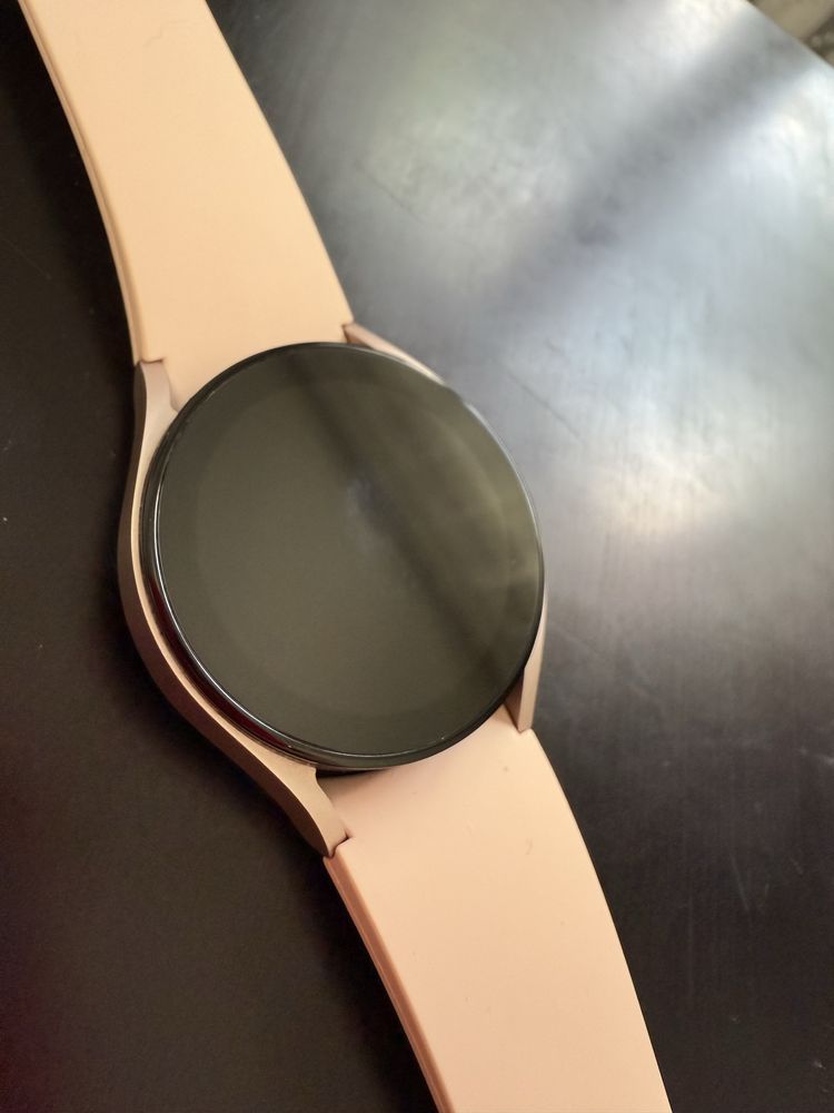 Продам  часы samsung watch 5