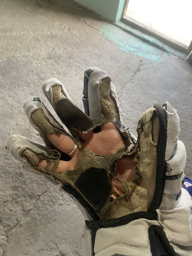 Хоккейные краги Bauer
