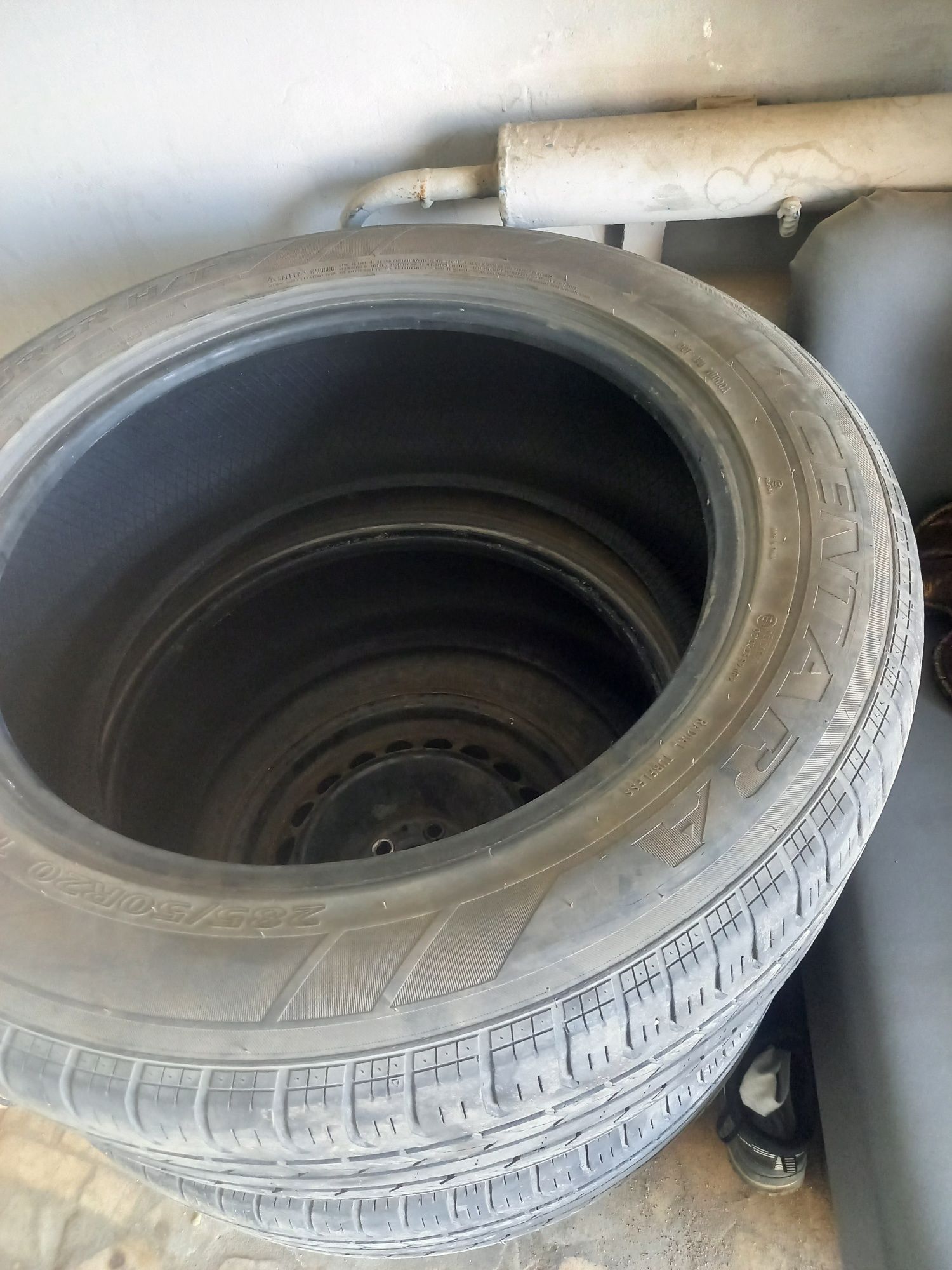 Продам 2 баллона 285/50 R20