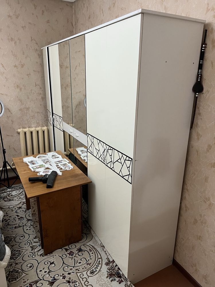 спальный гарнитур срочно продам