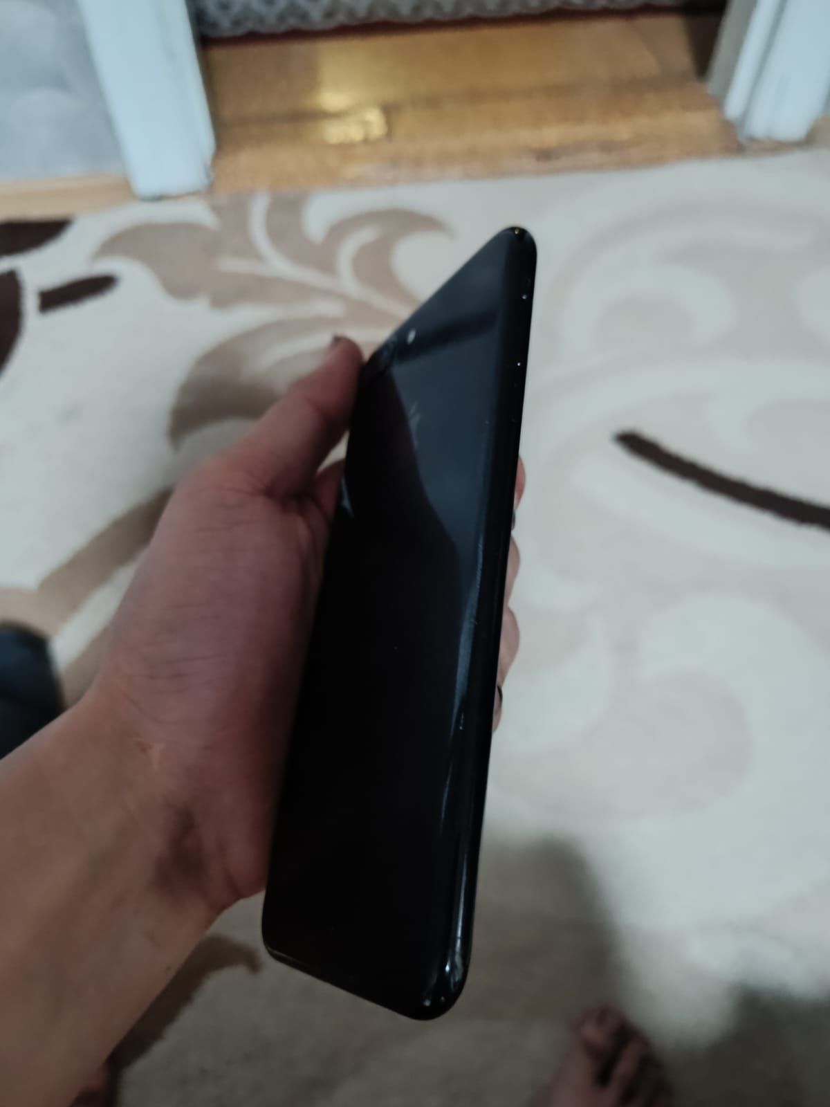 Iphone 7 plus  с каробкой.