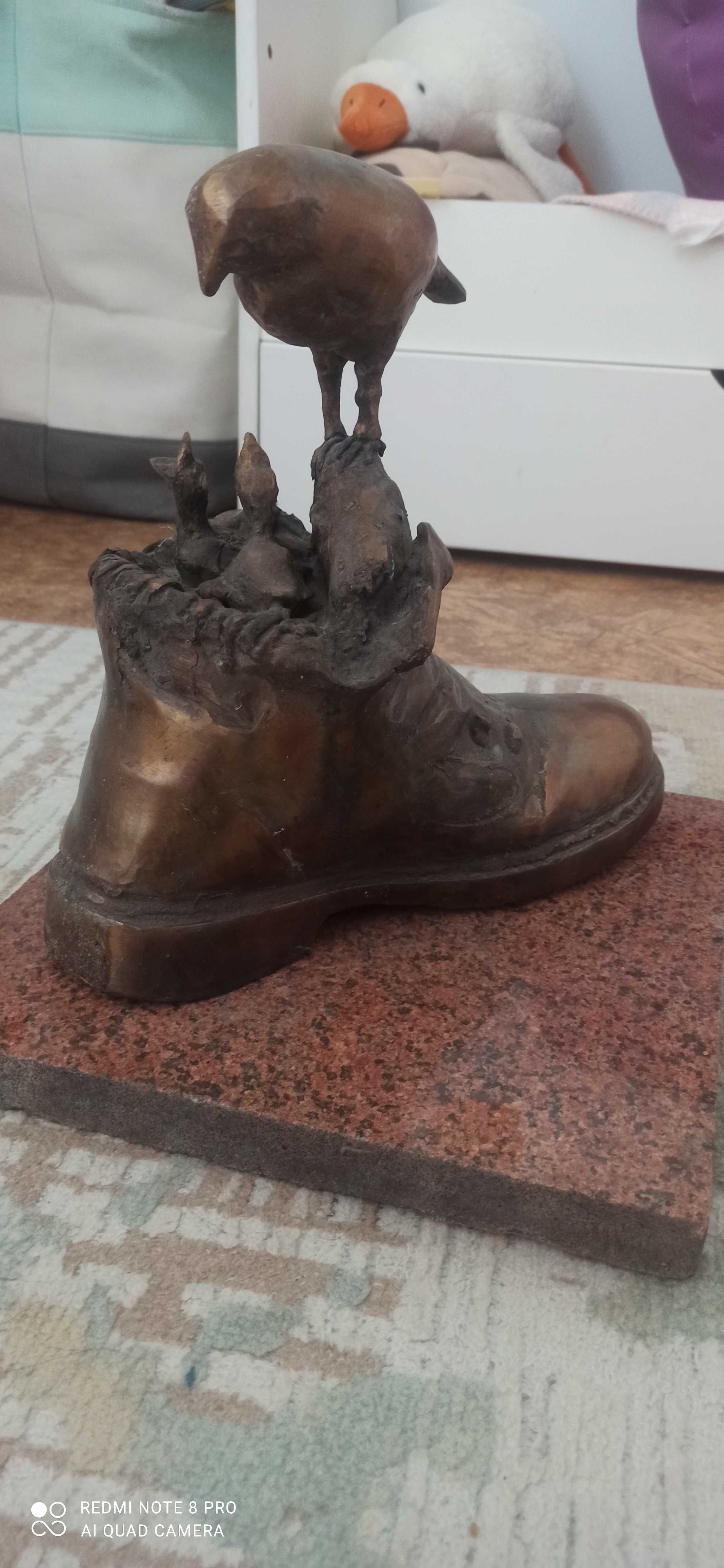 Бронзовая скульптура