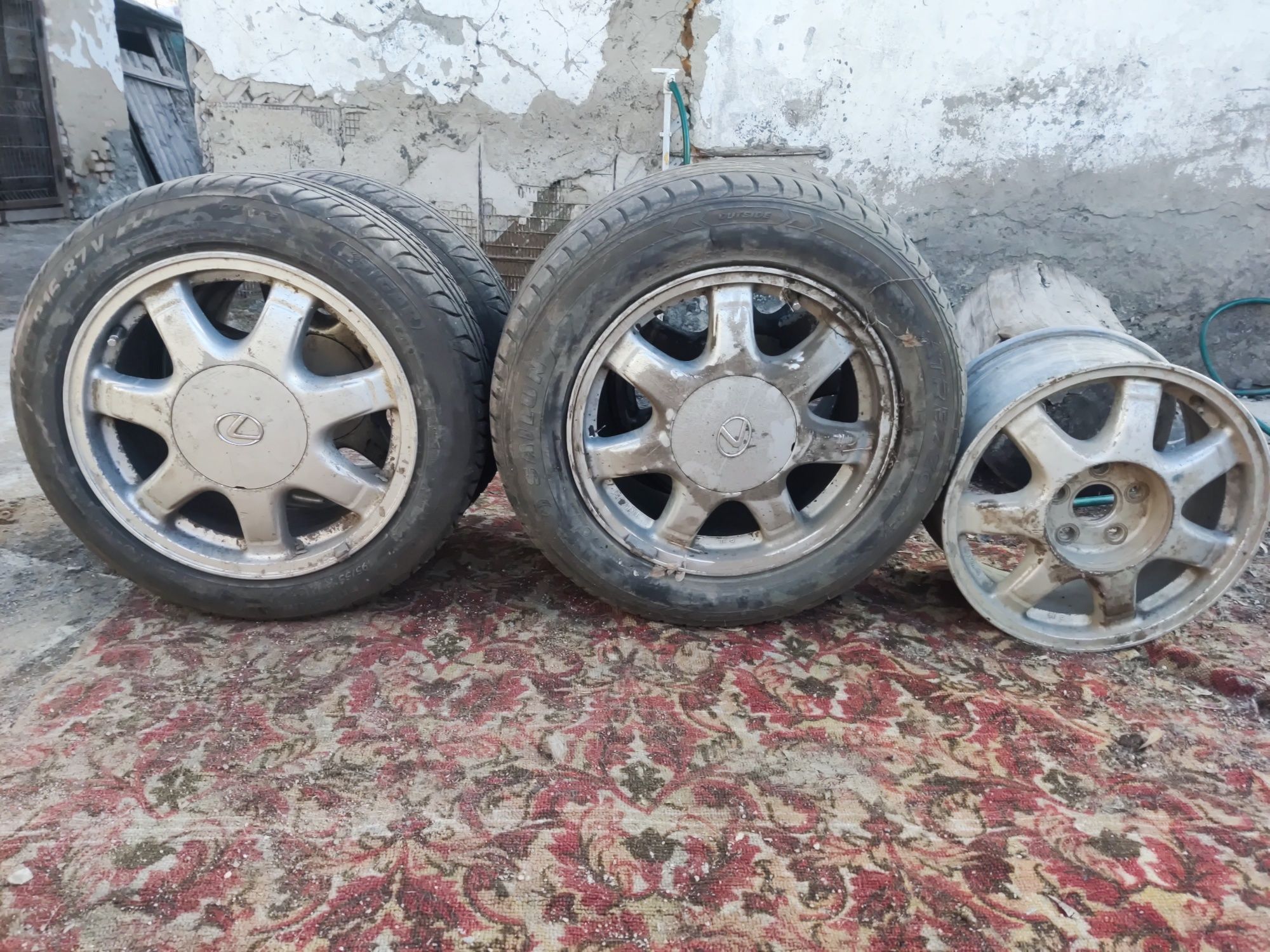 Диски r16 Toyota aristo 147 кузов , с резиной.