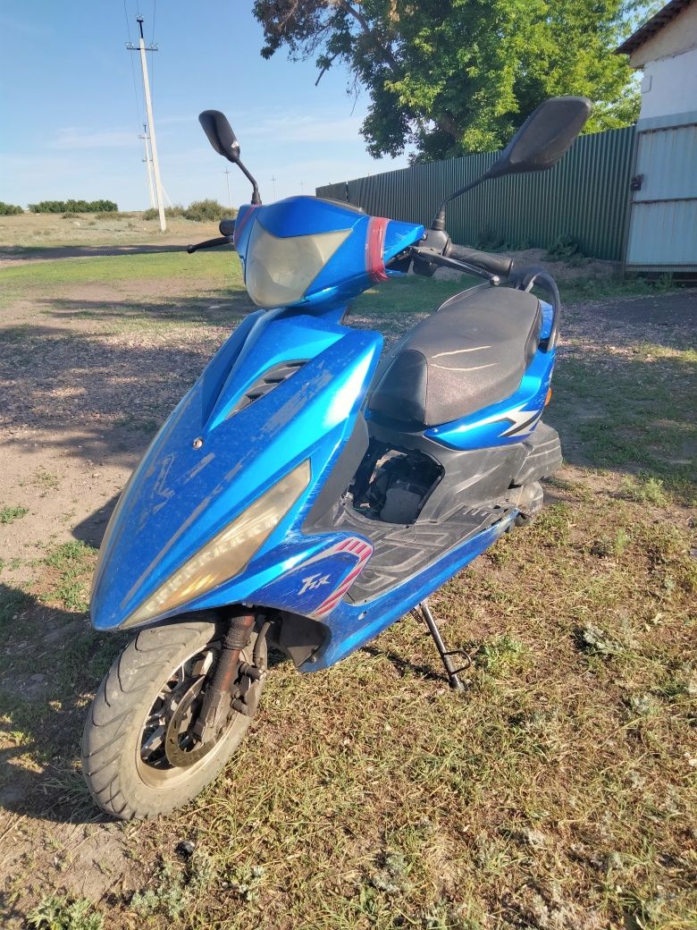 Скутер 125 кубов