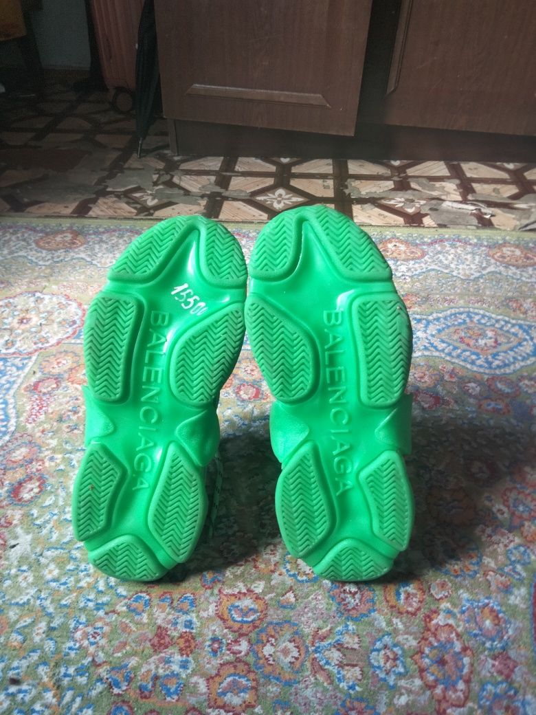 Женский кросовки