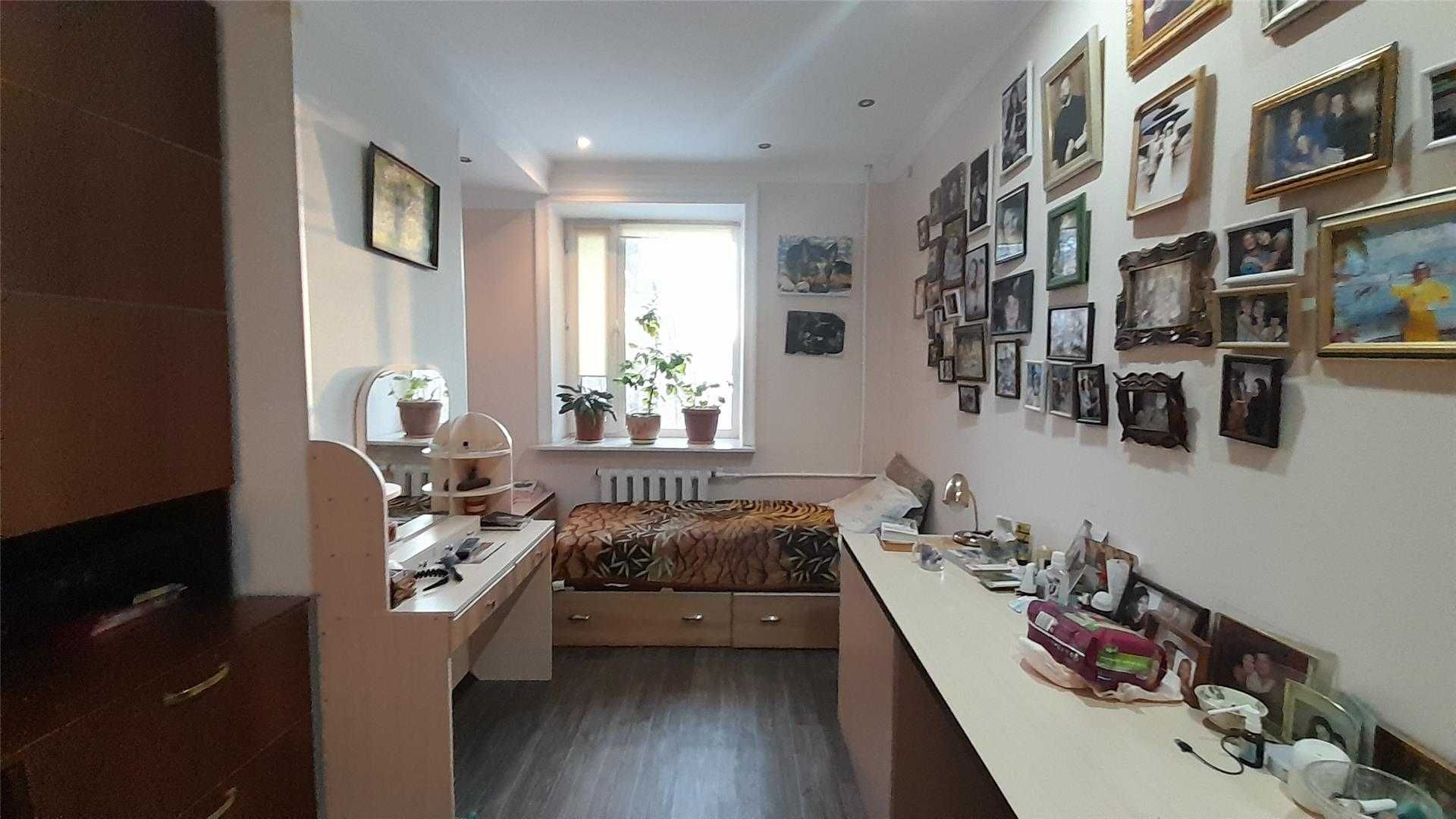 Продам  5-ти комн квартиру болгарского типа, блочный