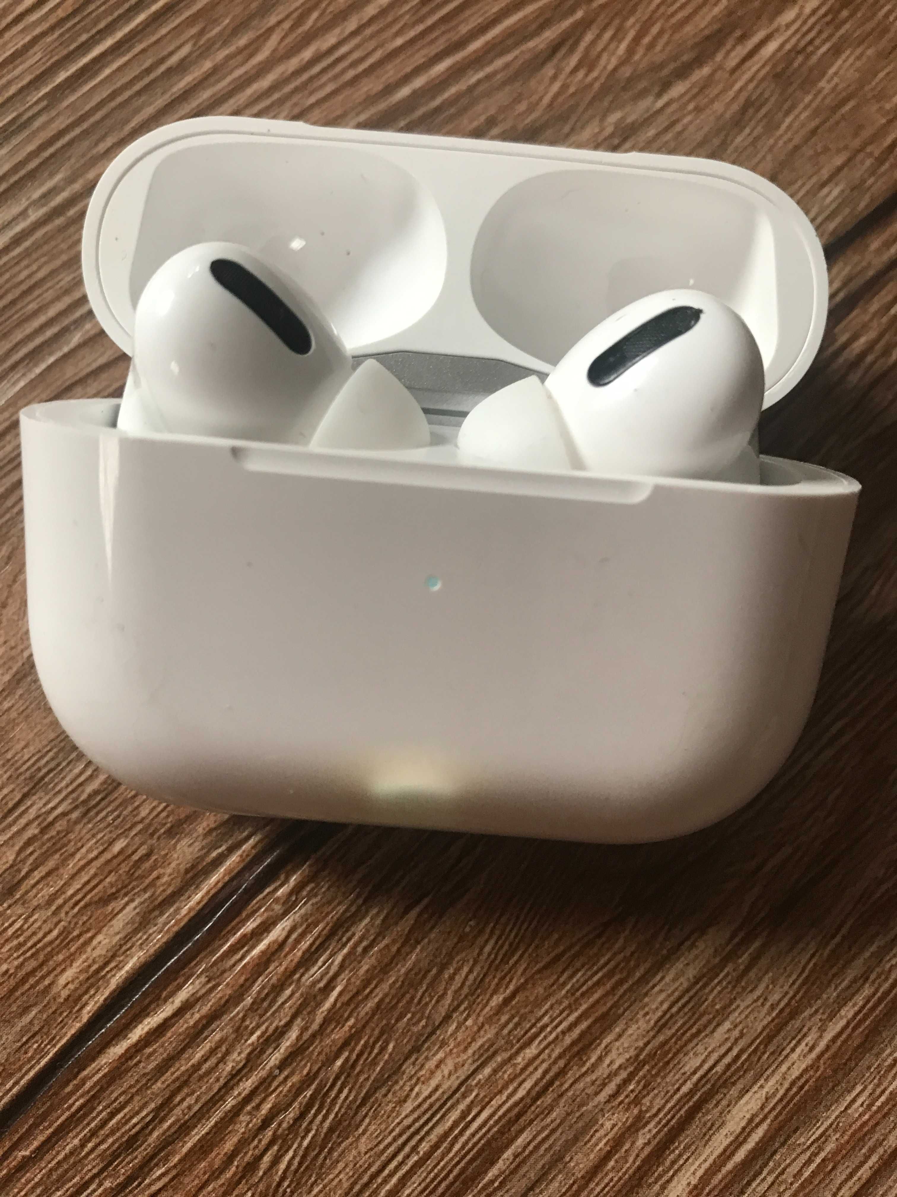 Продам AirPods Pro