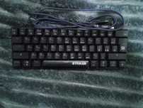 Продам механическую клавиатуру defender striker с синими свитчами + пр