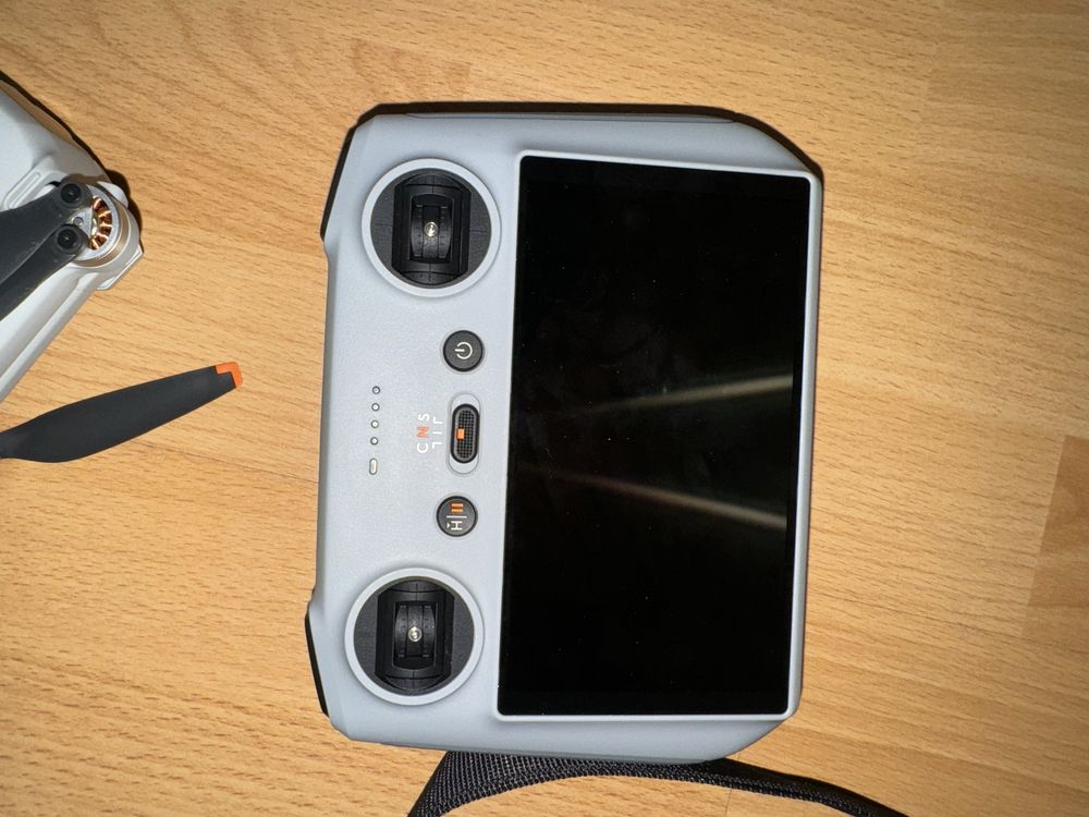 Продам абсолютно новый Дрон DJI Mini 3 Pro + Fly More Kit Plus серый