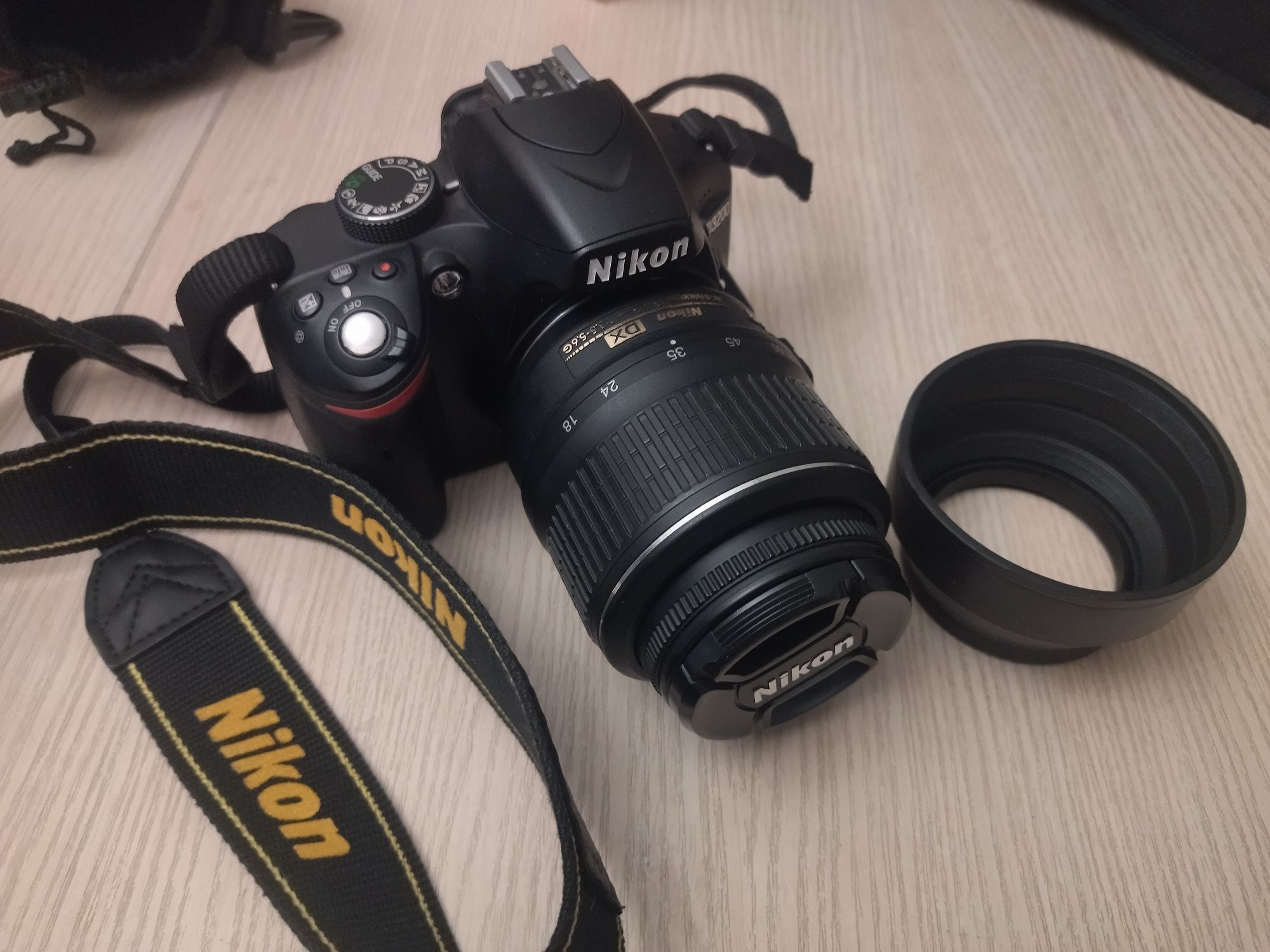 Nikon d3200 kit  в отличном состоянии