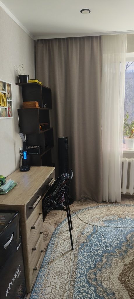 Продам двухкомнатную квартиру. По Валиханова 3