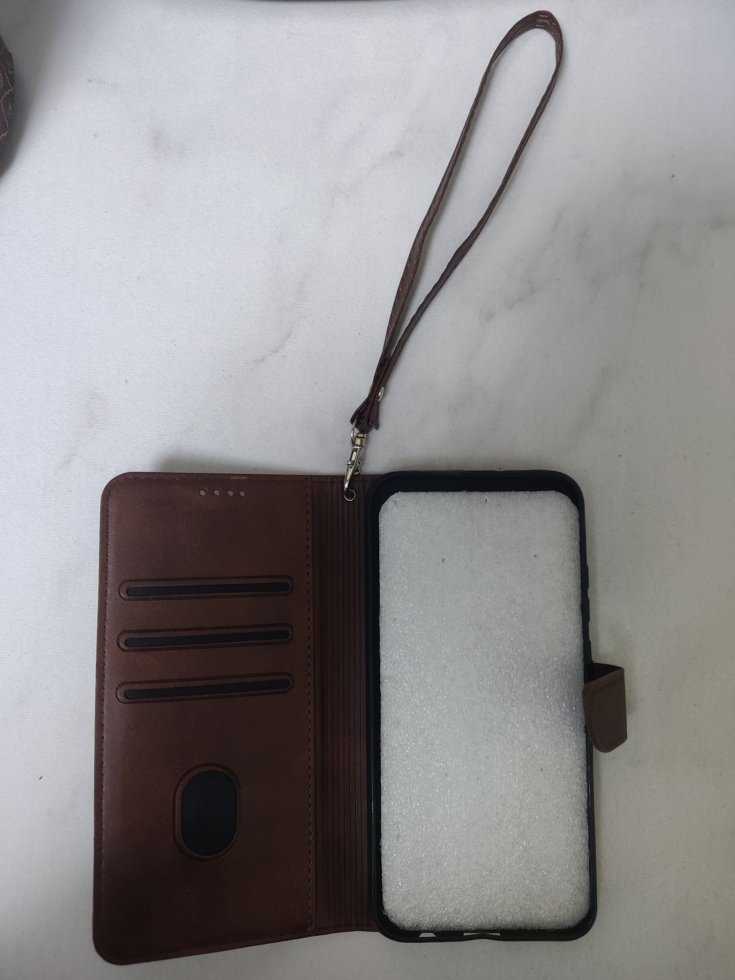 Продам чехол на Redmi 9a