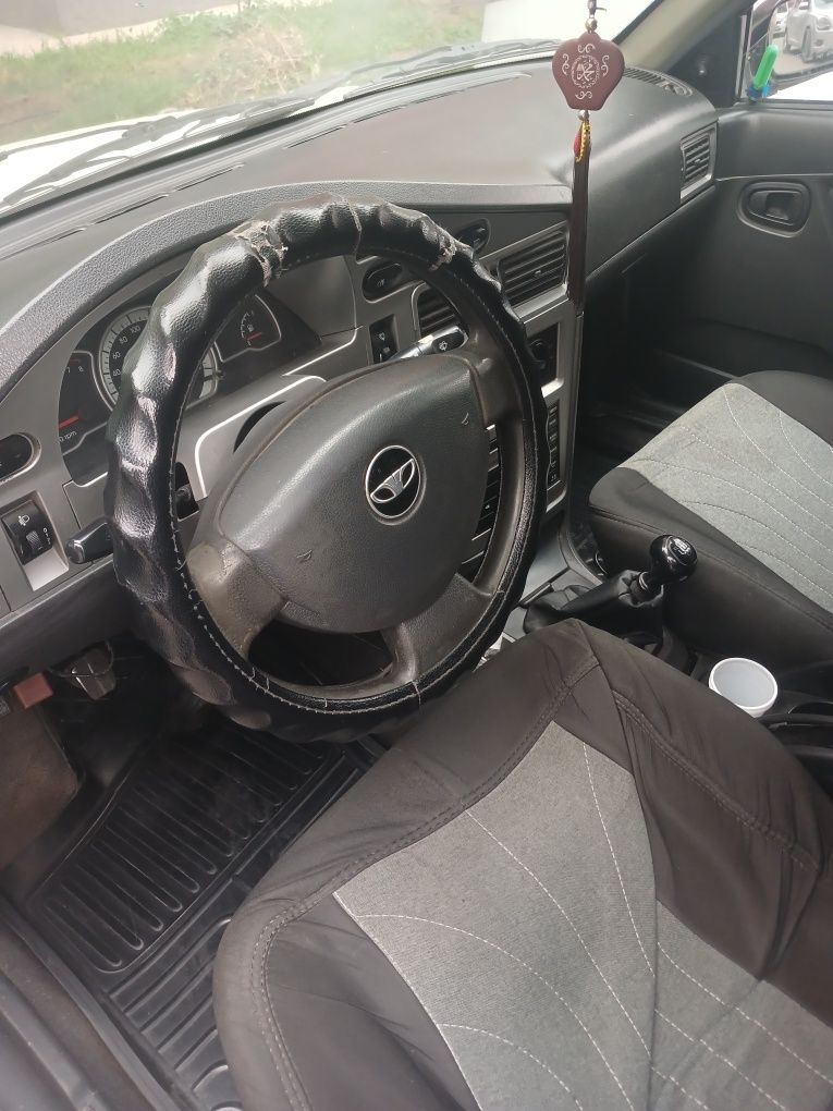 Авто Нексич2 в хорошым состаяний