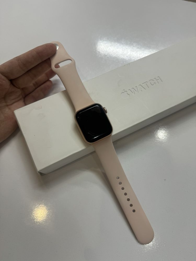 Apple watch 6 40 розовый